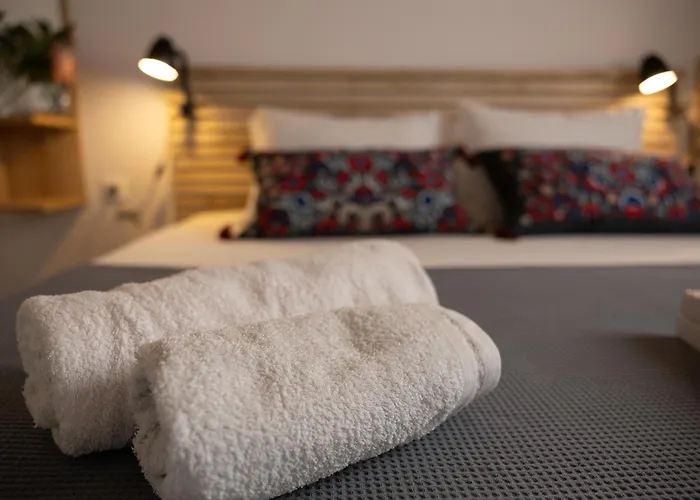 Ruby Pessada Villa *