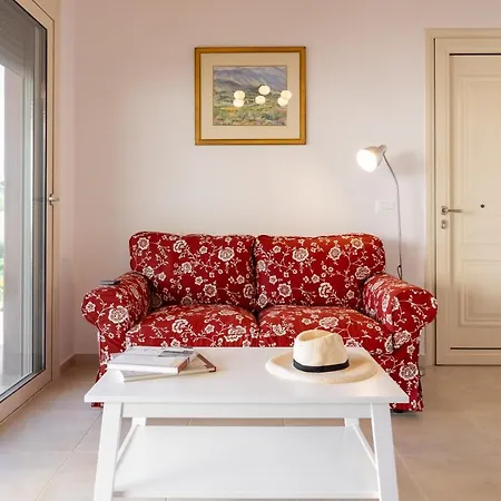 Villa Ruby Pessada *